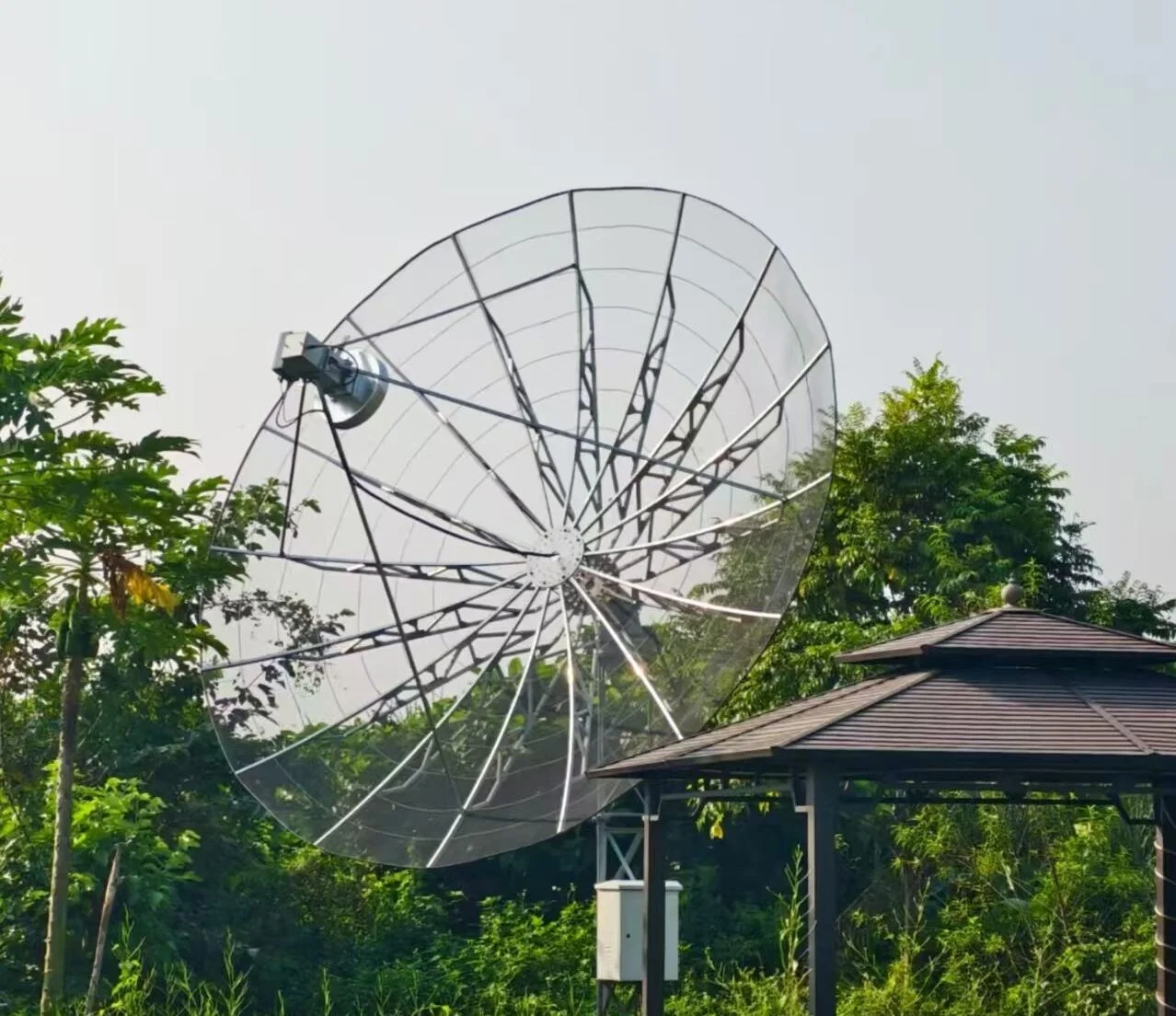 BA7LOK 4.5m 1296MHz EME天线